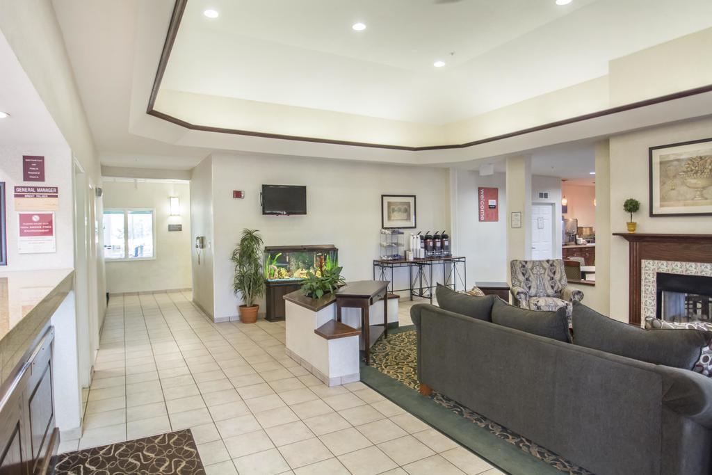 Comfort Suites Rochester Henrietta University Area Exterior photo