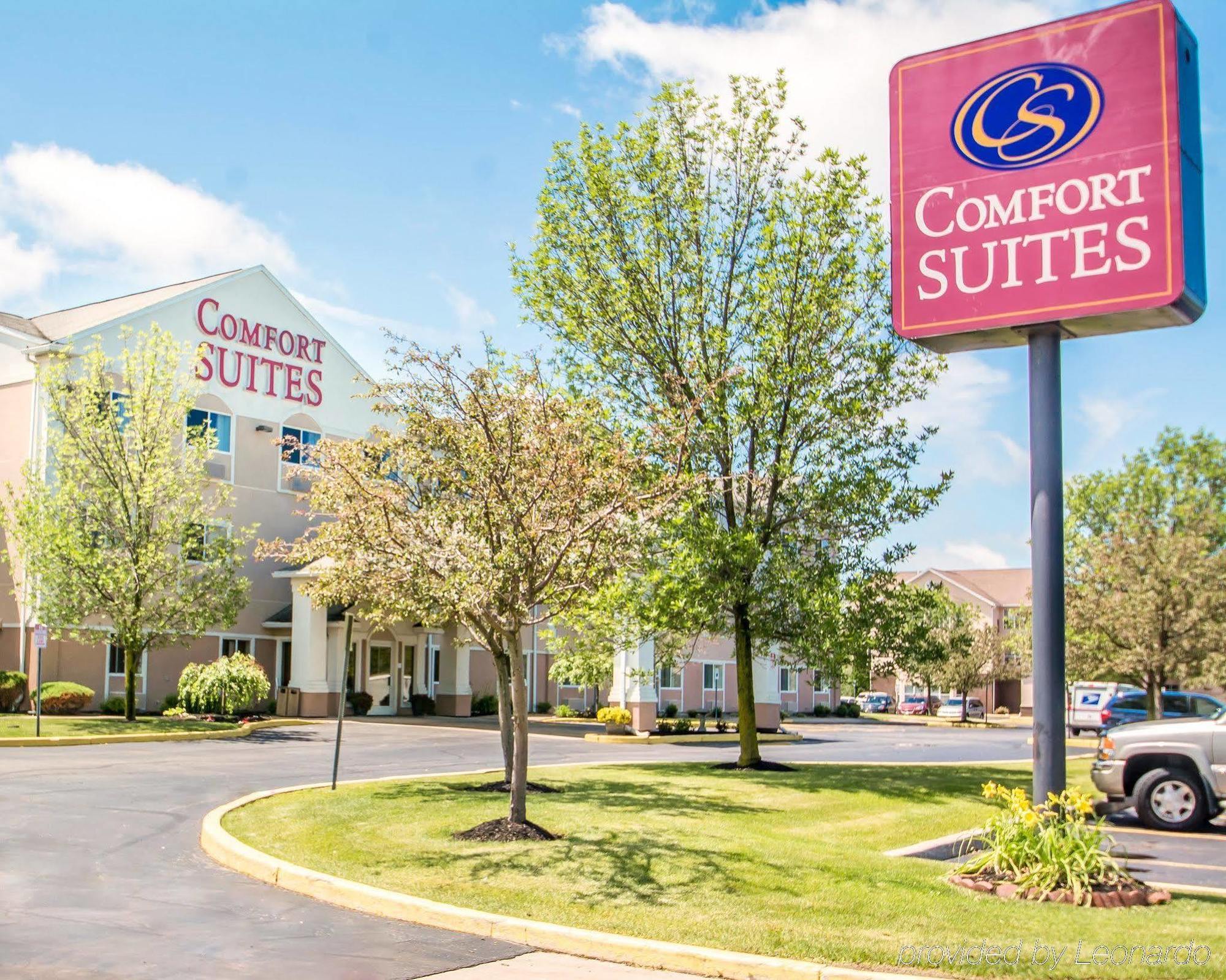Comfort Suites Rochester Henrietta University Area Exterior photo